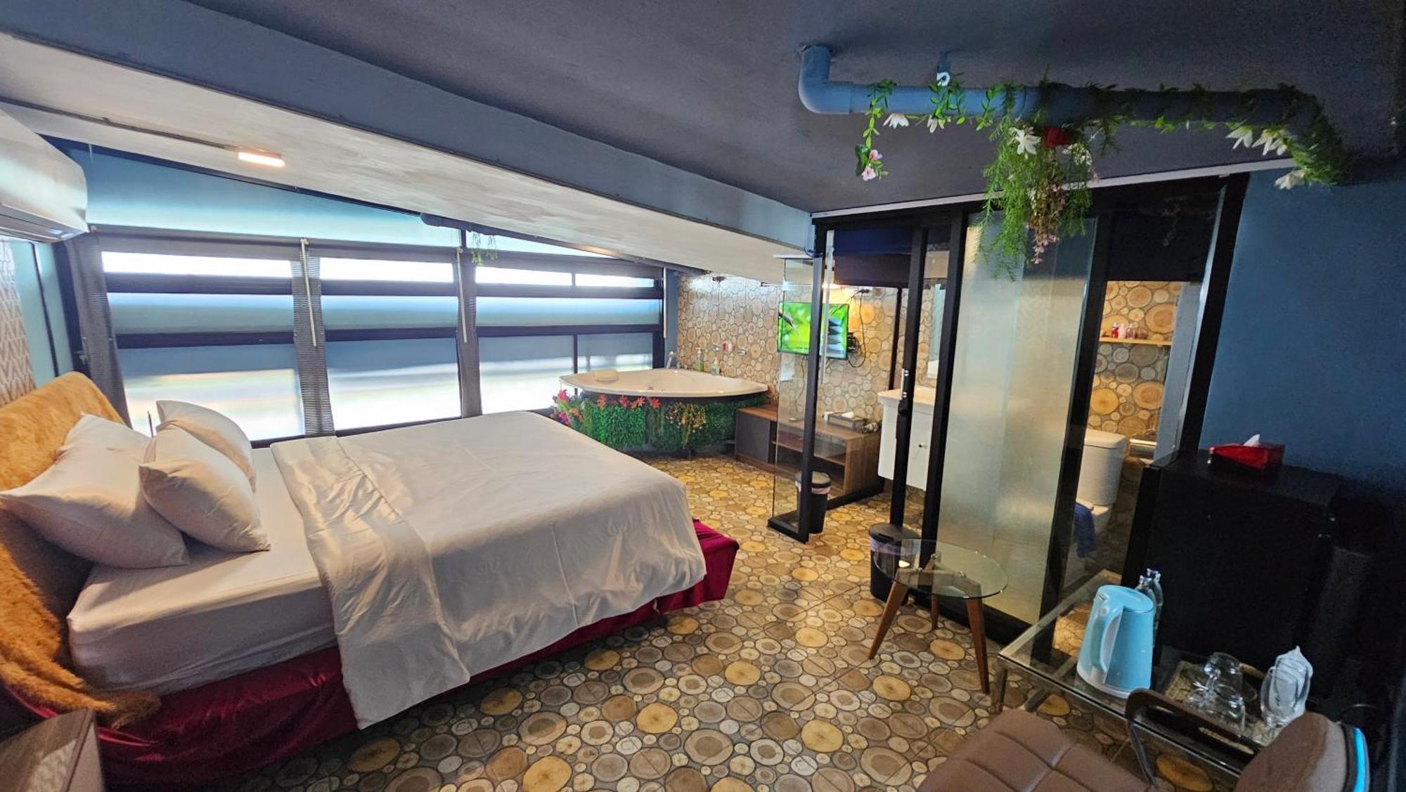 Bluetel Re'Sidence Bangkok Impact - 1 Time Drop-Off Service To Impact Pak Kret Exterior photo